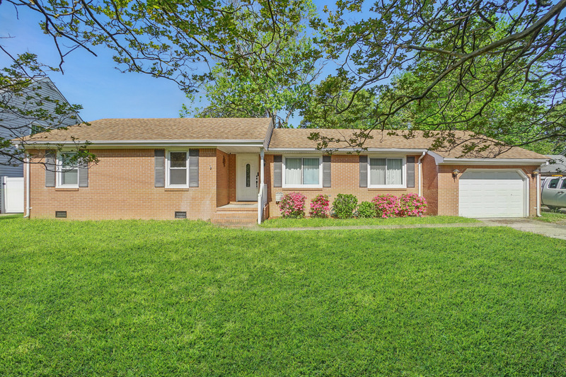 Foto principal - 1207 Dewberry Ln