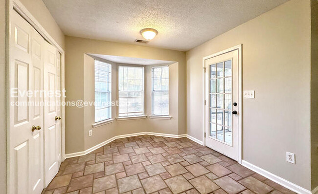 Foto del edificio - 161 Lake Terrace