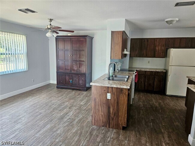 Foto del edificio - 808 Greenwood Ave