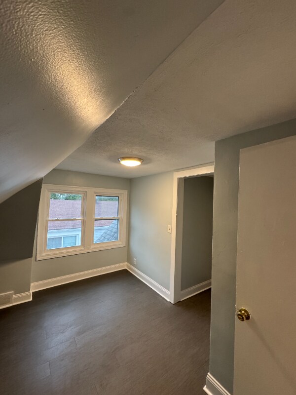 Foto del edificio - 210 S Walnut St