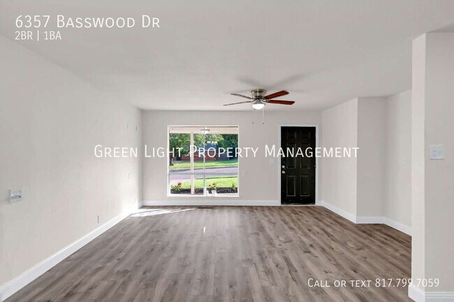 Foto del edificio - 6357 Basswood Dr