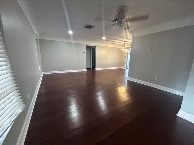 Building Photo - 3143 Fiesta Dr