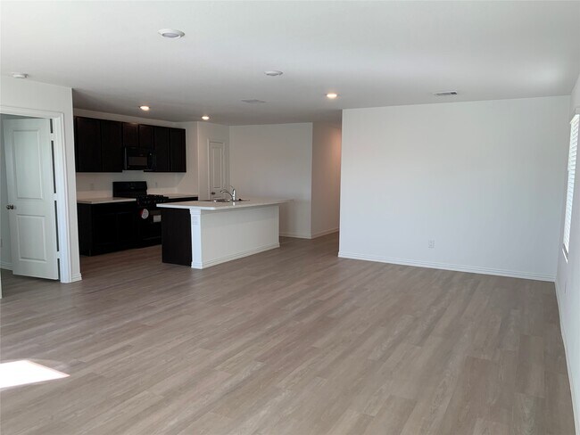 Foto del edificio - 18118 Rockvine Dr