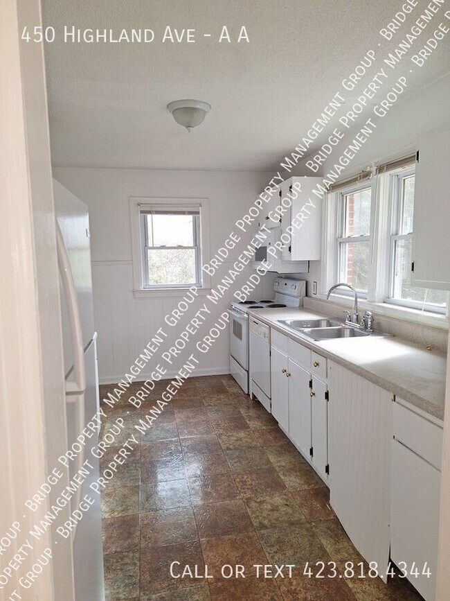 Building Photo - 450 Highland Ave NW