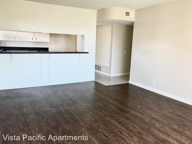 Building Photo - 2201 Pacific Ave