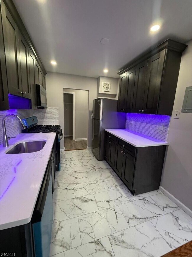 Foto del edificio - 168 Washington St