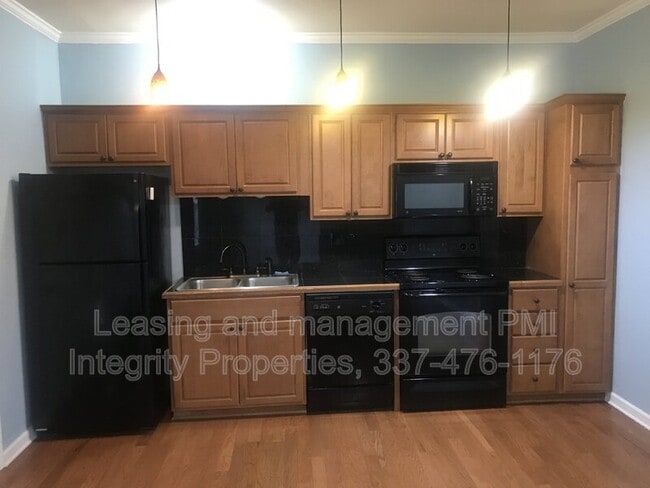 Building Photo - 612 S Kenilworth Pkwy
