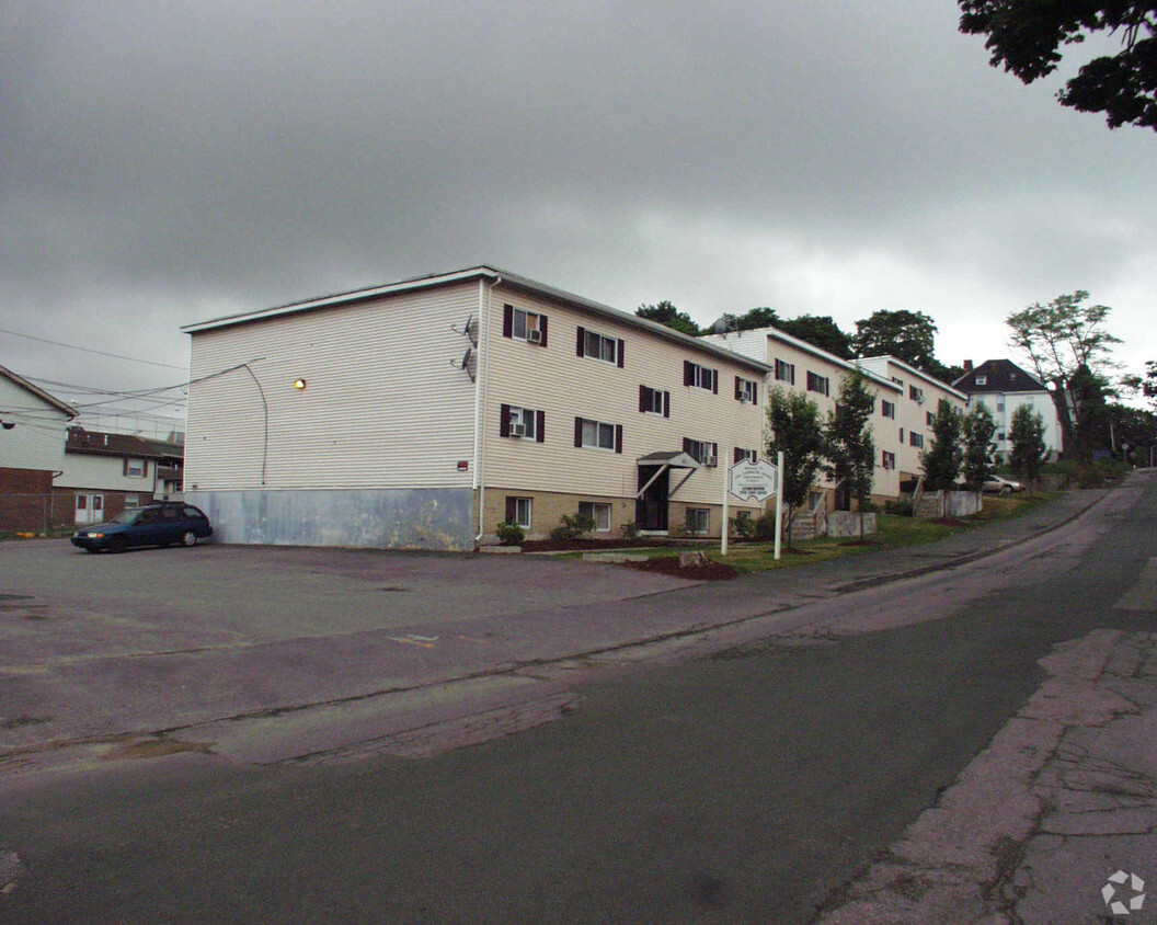 Building Photo - Catharine Street Apartments