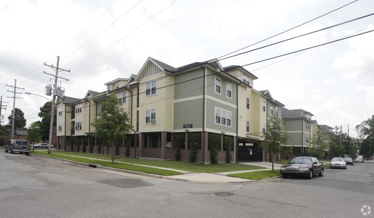 Cypress Manor I & II Apartments in New Orleans, LA