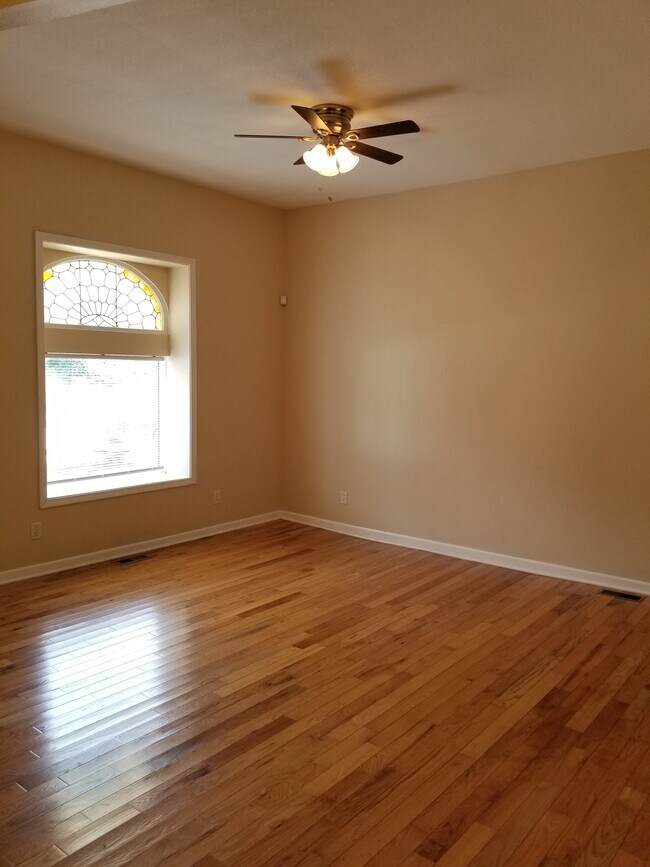 Foto del edificio - 512 Bellefontaine Ave