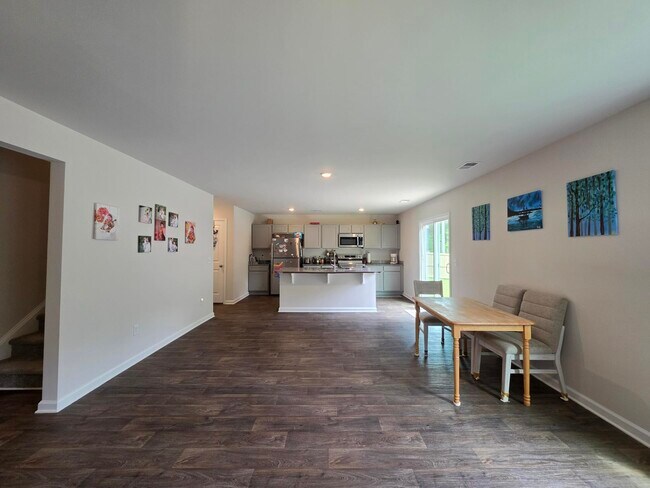 Building Photo - 1812 Lacebark Dr
