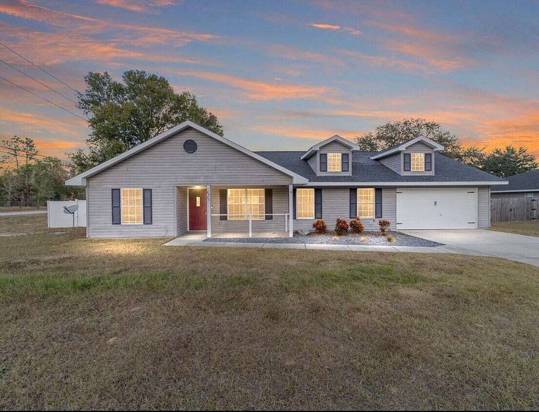 Foto principal - 6930 Bahia Rd