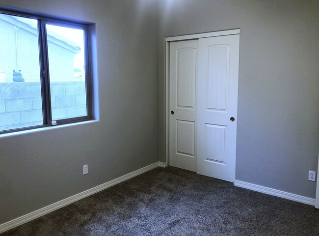 Foto del edificio - Bright & Efficient Solar Home with Spacious Open Layout