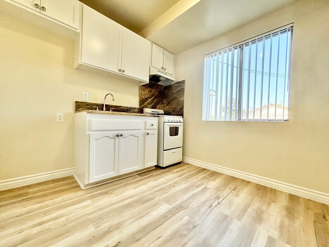 Foto principal - 7343 Sepulveda Blvd