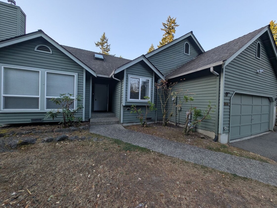 Foto principal - Charming 3 Bedroom Rambler in East Bremerton