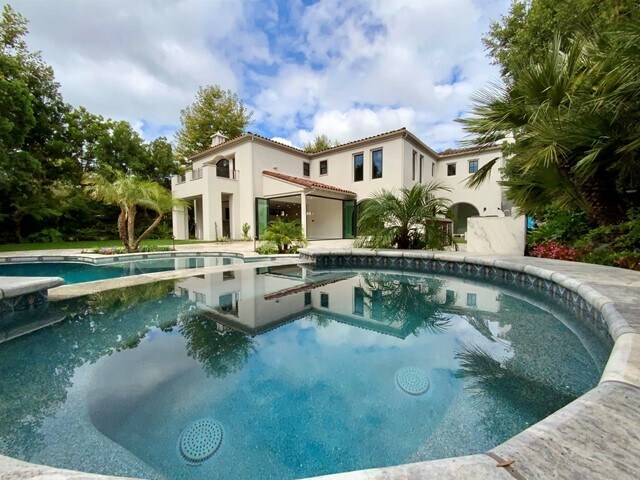 Foto principal - 5289 Meadows Del Mar