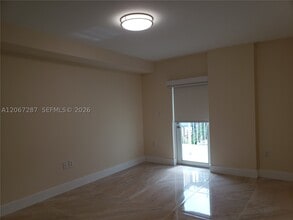 Building Photo - 2740 SW 28th Terrace