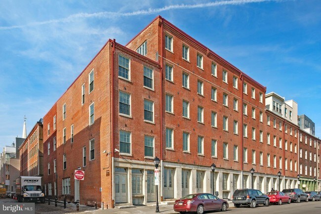 Building Photo - 20 N Front St