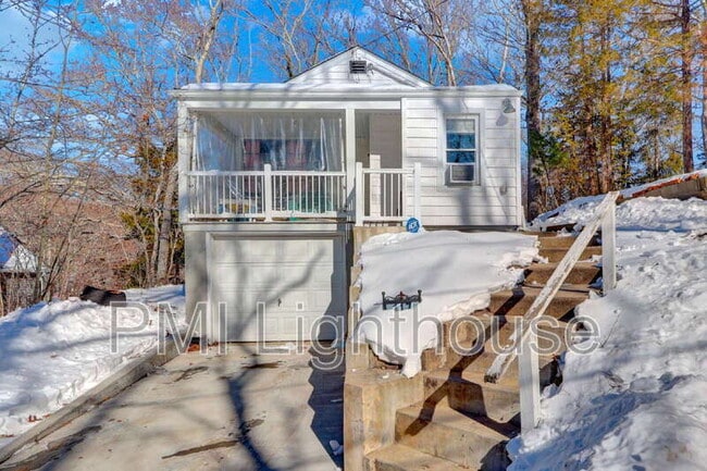 Building Photo - 117 Upton Dr