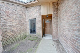 Building Photo - 29311 Loddington St