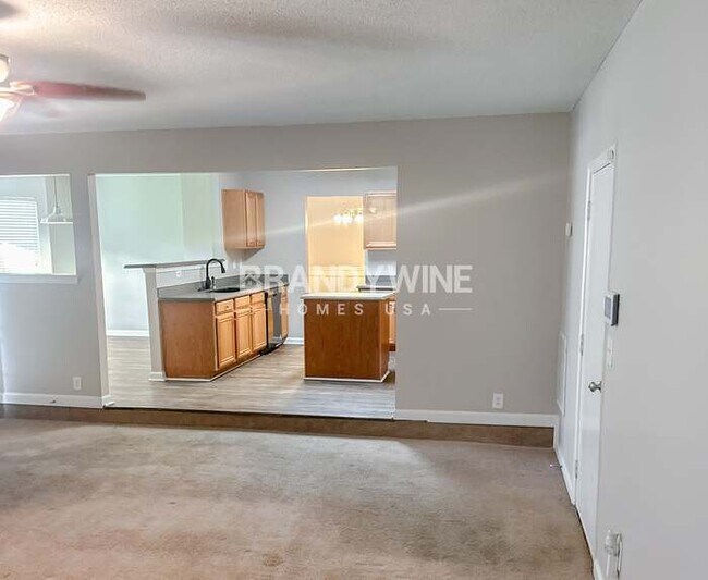 Building Photo - 6522 Dekeon Dr