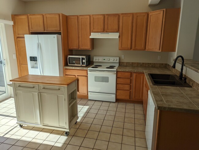 Building Photo - 2755 W Riverwalk Cir