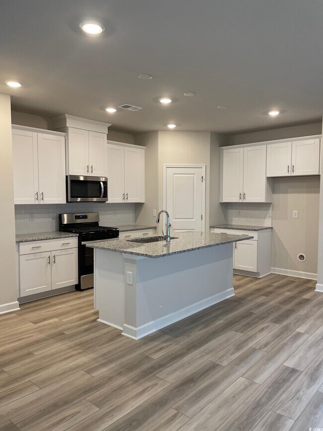 Foto del edificio - 736 Cypress Preserve Cir