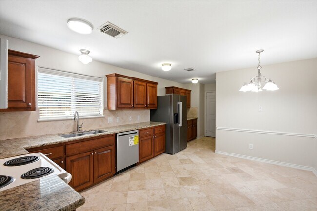 Building Photo - 1702 Fantasy Woods Dr