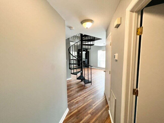 Foto del edificio - Freshly Updated Condo!
