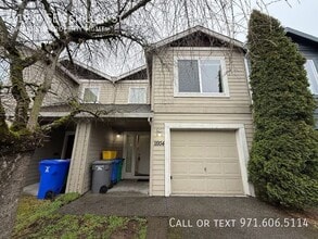 Building Photo - 11934 SE Schiller St