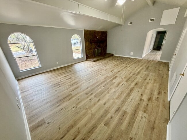 Foto del edificio - 6108 Deerfield Ct