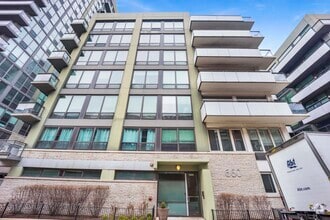 Building Photo - 660 W Wayman St