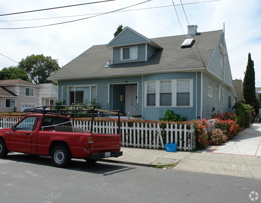 Building Photo - 41 N Claremont St