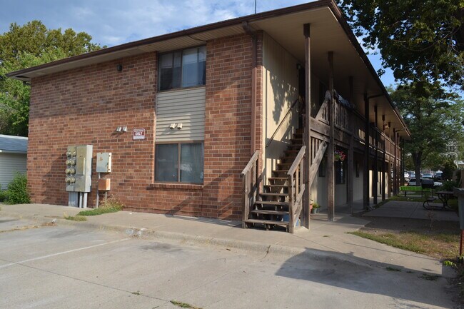 Building Photo - 919 G St