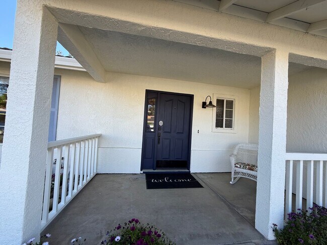 Foto del edificio - Nicely updated 4-bedroom in Oakdale!