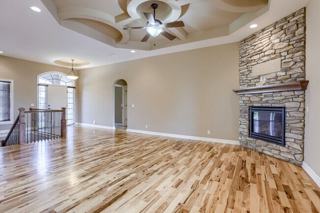 Foto del edificio - Beautiful 4 Bedroom In Shadow Lake!!