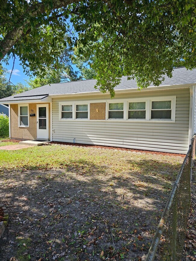 Foto del edificio - Fully Renovated Hanahan Home!