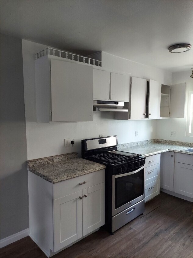 Primary Photo - 458 Grand Avenue, Unit D