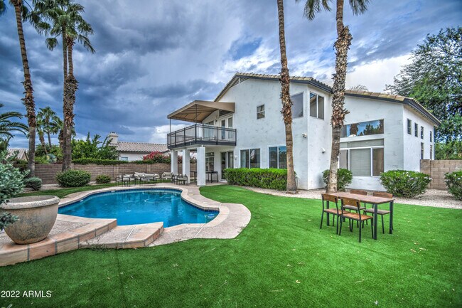Building Photo - 5439 E Karen Dr