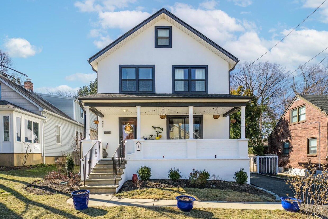 Primary Photo - 13 Jordan Ave