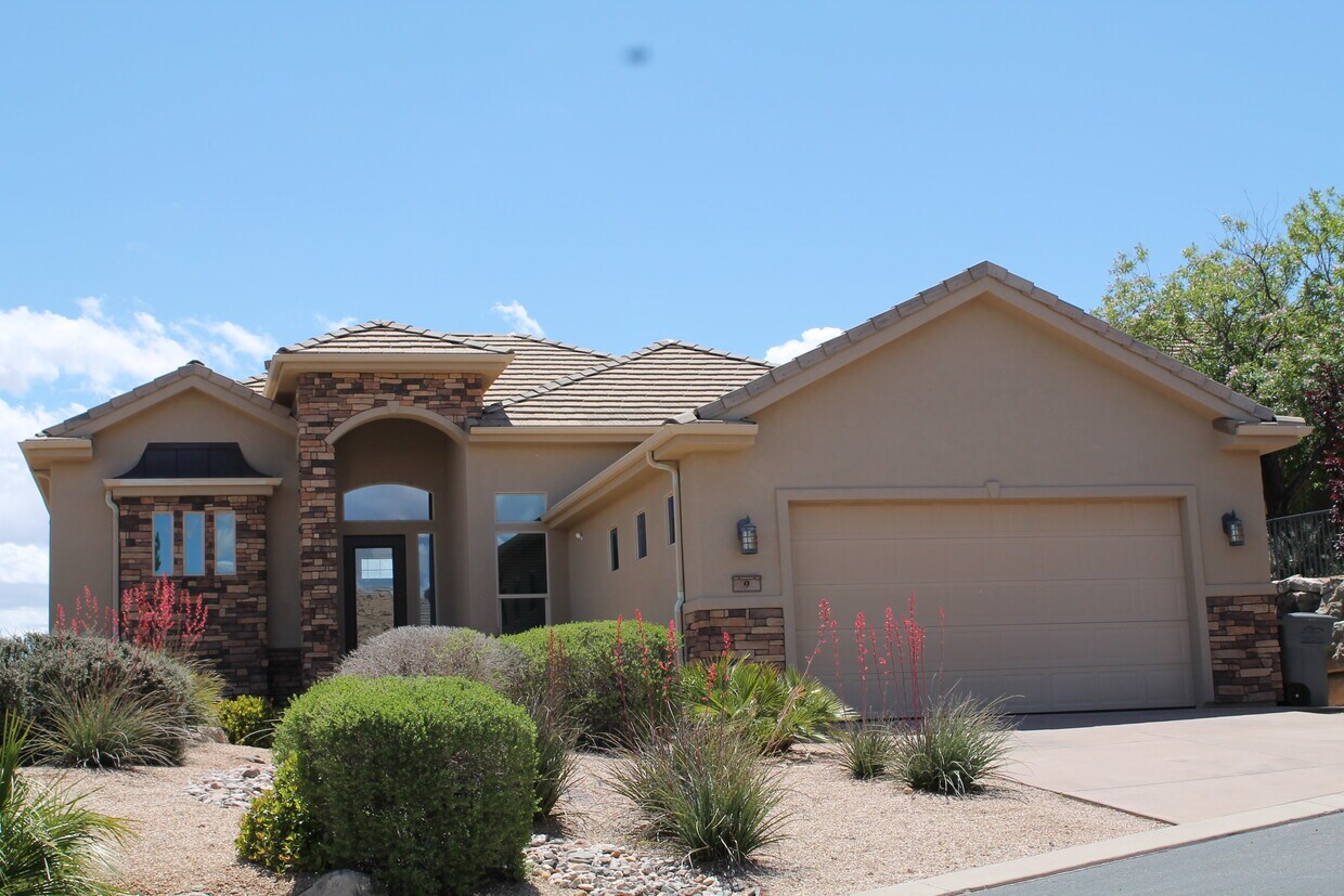 Front of Home - 221 Emeraud Dr