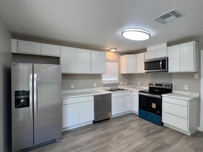 Foto del edificio - 1212 La Porte Dr