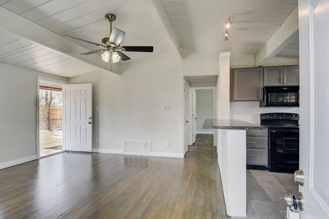 Foto del edificio - 918 S Arcadia St