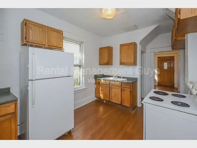 Foto del edificio - 650 Central Ave W