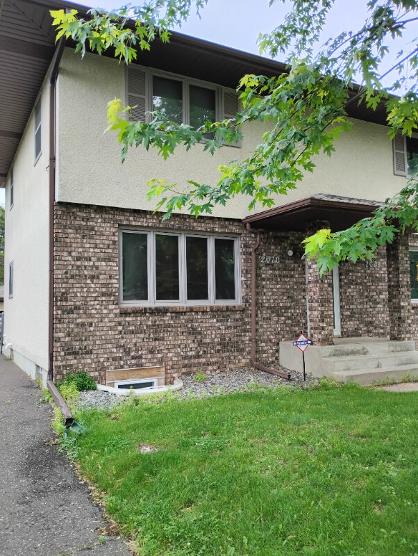 Primary Photo - 2070 English St