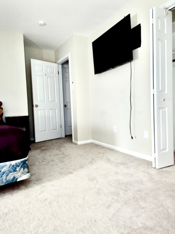 Building Photo - 6636 Isle of Skye Dr