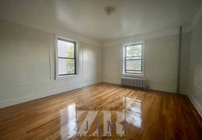 Foto del edificio - 301 Sterling St