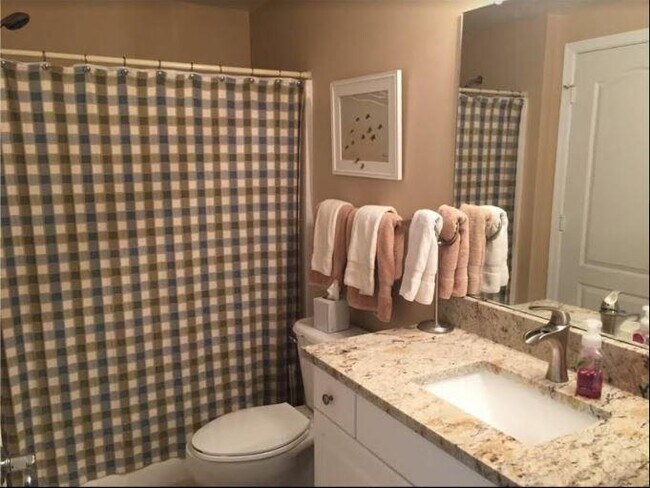 Building Photo - 5080 Fairways Cir
