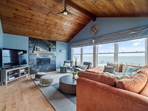 Building Photo - 32414 Lake Rd