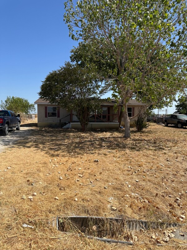 Primary Photo - 124 Hillside Dr